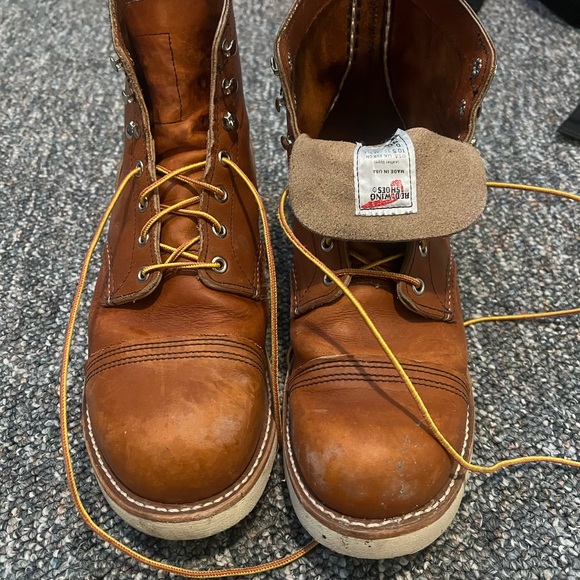 Red Wing Shoes Chestnut Leather Moc Toe Work Boots with Yellow Laces - Picture 2 of 7